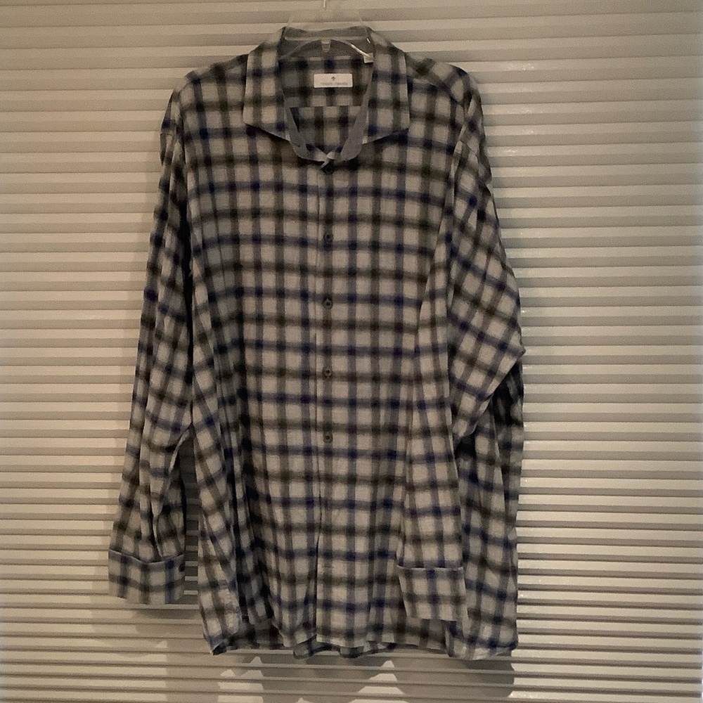 Men's Blue and White Plaid Casual Button-Down Shirt